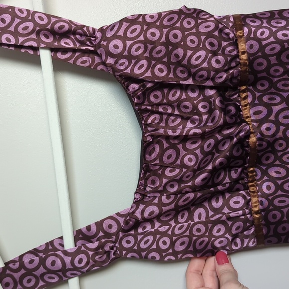 Gorgeous satin top with ribbon detail - Picture 4 of 10